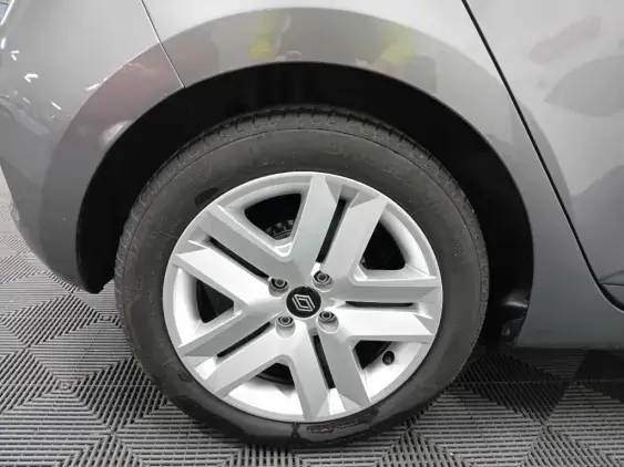 RENAULT CLIO V - voiture d'occasion - Photo 24