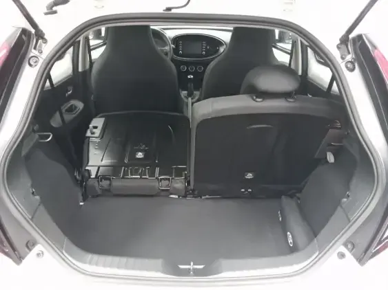 TOYOTA AYGO X - voiture d'occasion - Photo 16