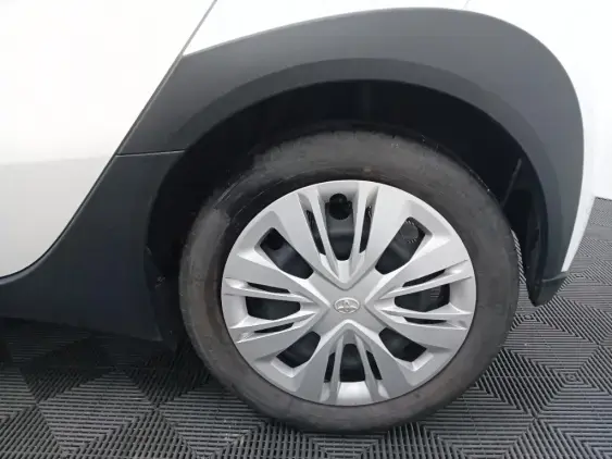 TOYOTA AYGO X - voiture d'occasion - Photo 23
