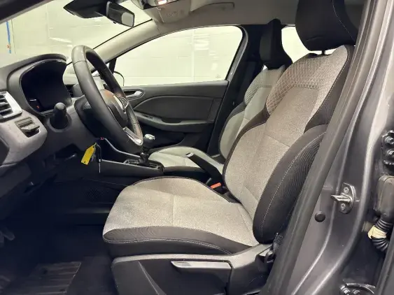 RENAULT CLIO V - voiture d'occasion - Photo 18