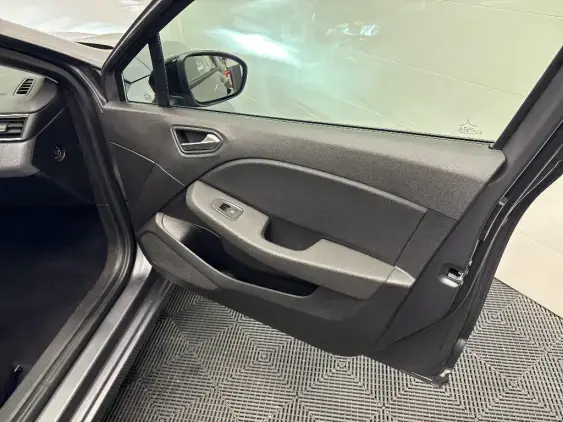 RENAULT CLIO V - voiture d'occasion - Photo 20