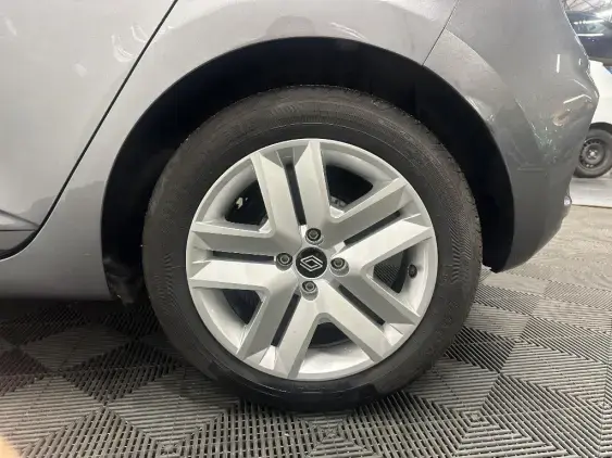 RENAULT CLIO V - voiture d'occasion - Photo 24