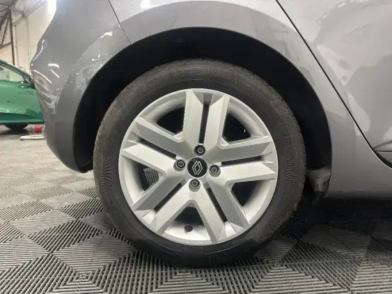 RENAULT CLIO V - voiture d'occasion - Photo 25