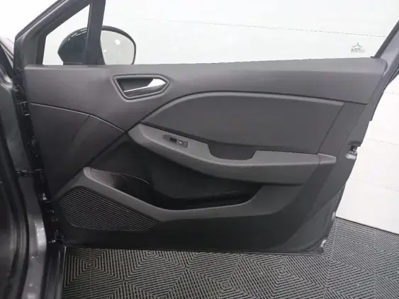 RENAULT CLIO V - voiture d'occasion - Photo 20