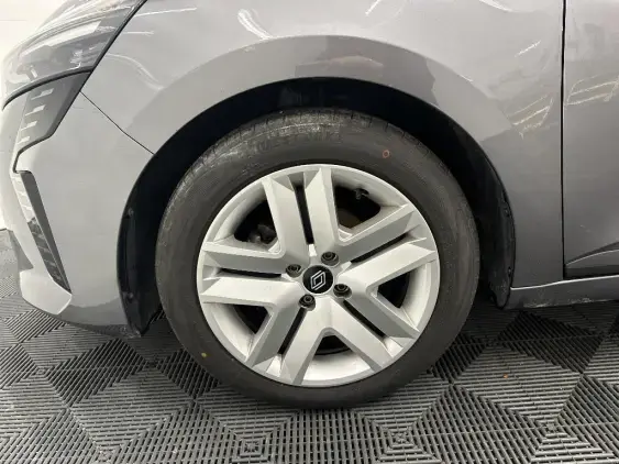 RENAULT CLIO V - voiture d'occasion - Photo 23