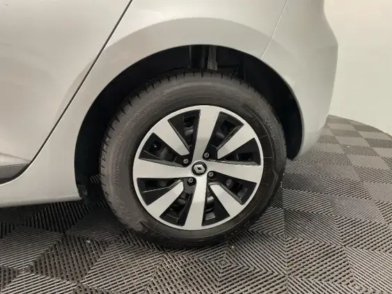 RENAULT CLIO V - voiture d'occasion - Photo 23