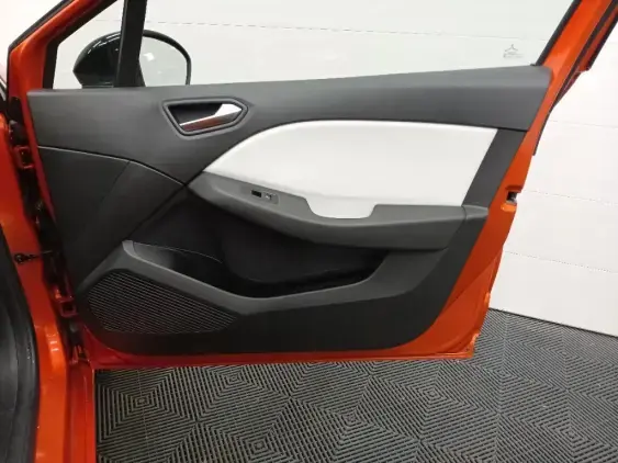 RENAULT CLIO V - voiture d'occasion - Photo 20