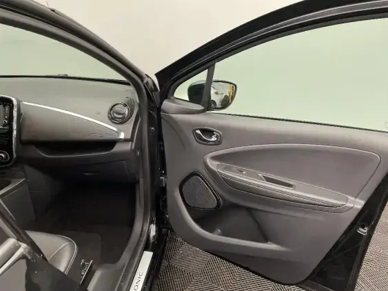 RENAULT ZOE - voiture d'occasion - Photo 18