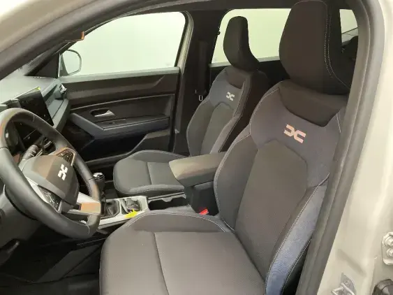 DACIA DUSTER III - voiture d'occasion - Photo 17