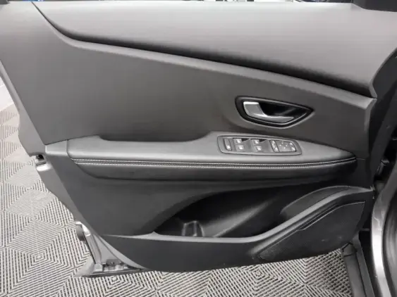 RENAULT SCENIC IV - voiture d'occasion - Photo 19