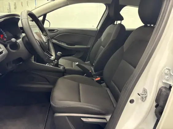 RENAULT CLIO V - voiture d'occasion - Photo 18