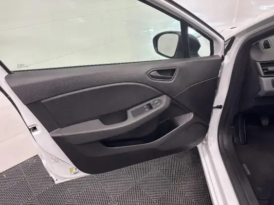 RENAULT CLIO V - voiture d'occasion - Photo 19