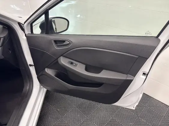 RENAULT CLIO V - voiture d'occasion - Photo 20