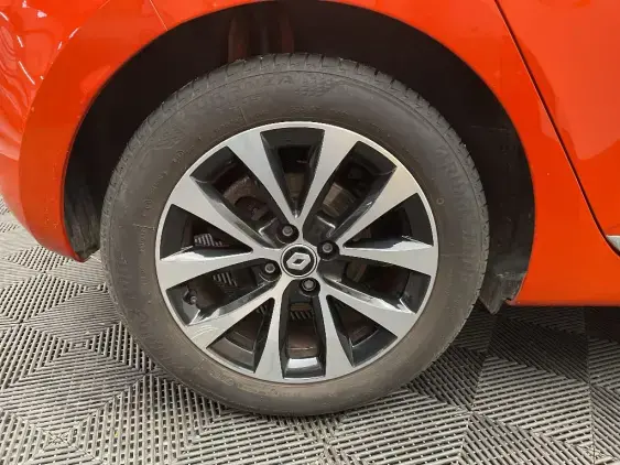 RENAULT CLIO V - voiture d'occasion - Photo 24