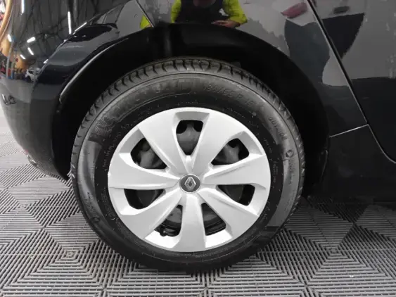 RENAULT ZOE - voiture d'occasion - Photo 24