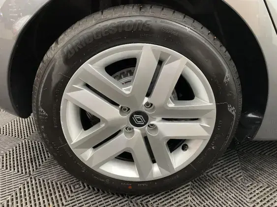 RENAULT CLIO V - voiture d'occasion - Photo 25