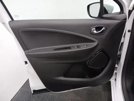 RENAULT ZOE - voiture d'occasion - Photo 19