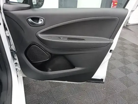 RENAULT ZOE - voiture d'occasion - Photo 20