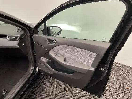 RENAULT CLIO V - voiture d'occasion - Photo 20