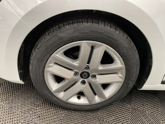 RENAULT CLIO V - voiture d'occasion - Photo 23