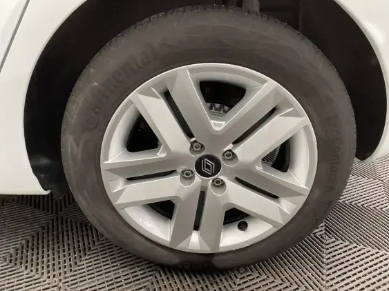 RENAULT CLIO V - voiture d'occasion - Photo 24