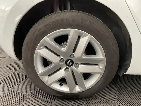 RENAULT CLIO V - voiture d'occasion - Photo 25