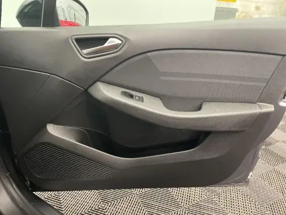 RENAULT CLIO V - voiture d'occasion - Photo 20