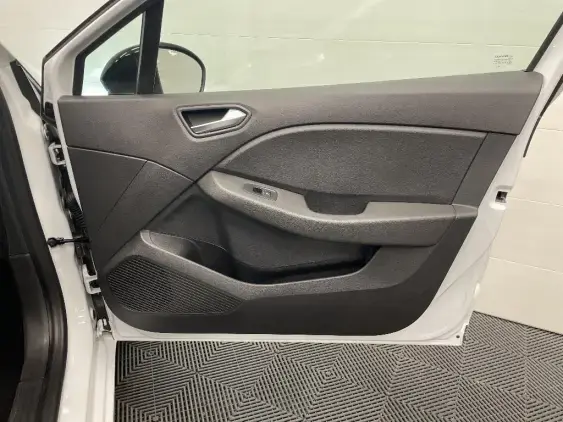 RENAULT CLIO V - voiture d'occasion - Photo 20