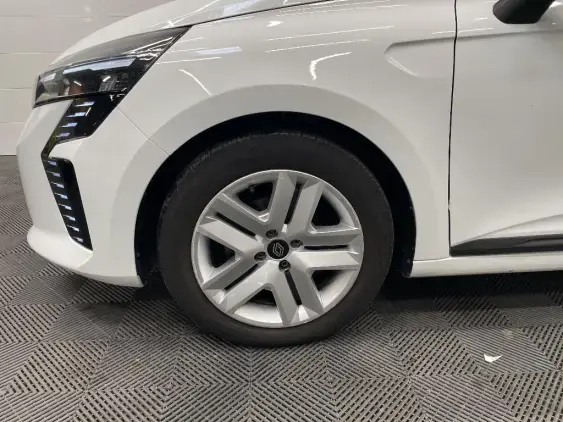 RENAULT CLIO V - voiture d'occasion - Photo 23