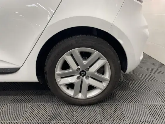 RENAULT CLIO V - voiture d'occasion - Photo 24