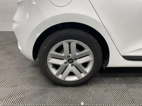 RENAULT CLIO V - voiture d'occasion - Photo 25