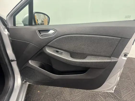 RENAULT CLIO V - voiture d'occasion - Photo 19