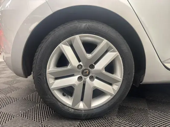 RENAULT CLIO V - voiture d'occasion - Photo 24