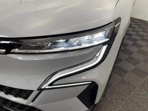 RENAULT MEGANE V - voiture d'occasion - Photo 22