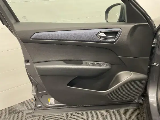 RENAULT ARKANA - voiture d'occasion - Photo 19