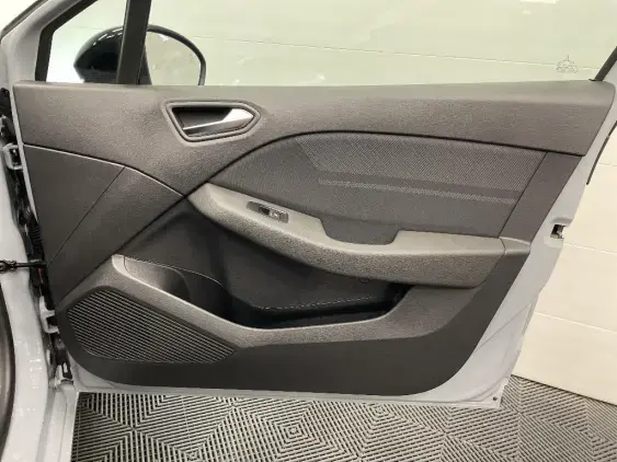 RENAULT CLIO V - voiture d'occasion - Photo 20