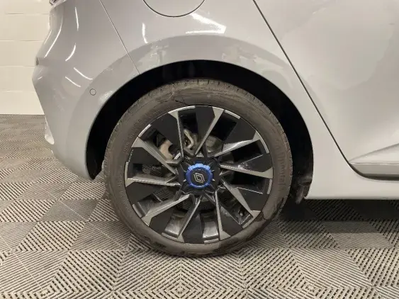 RENAULT CLIO V - voiture d'occasion - Photo 25