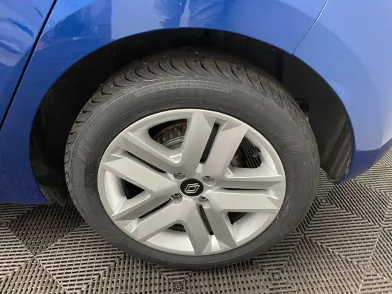 RENAULT CLIO V - voiture d'occasion - Photo 23