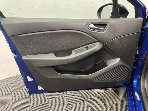 RENAULT CLIO V - voiture d'occasion - Photo 19