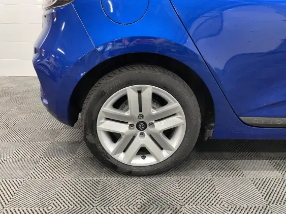 RENAULT CLIO V - voiture d'occasion - Photo 25