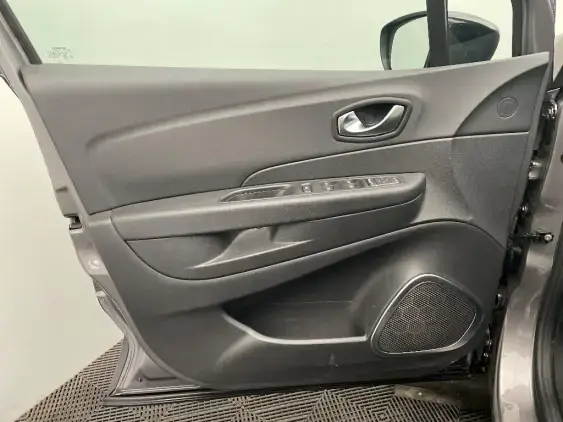 RENAULT CAPTUR - voiture d'occasion - Photo 18