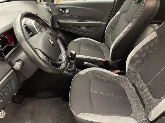 RENAULT CAPTUR - voiture d'occasion - Photo 18