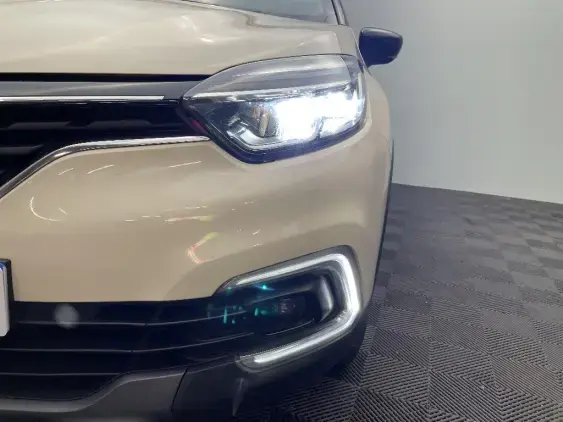 RENAULT CAPTUR - voiture d'occasion - Photo 22