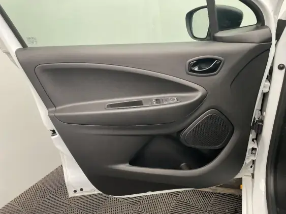 RENAULT ZOE - voiture d'occasion - Photo 18