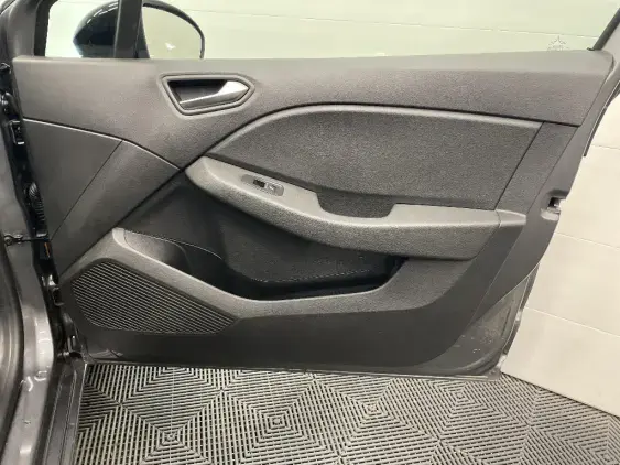 RENAULT CLIO V - voiture d'occasion - Photo 20