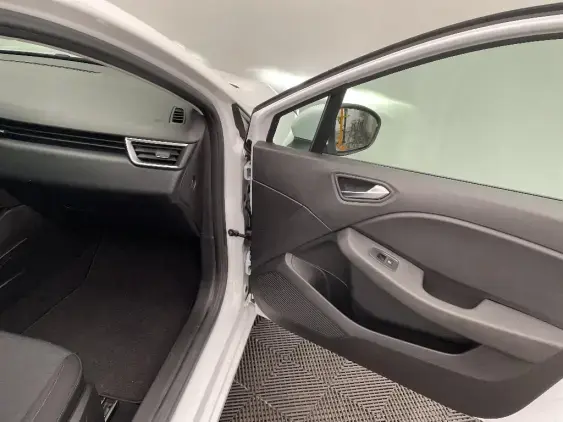 RENAULT CLIO V - voiture d'occasion - Photo 20