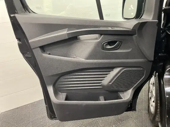 RENAULT TRAFIC III - voiture d'occasion - Photo 19