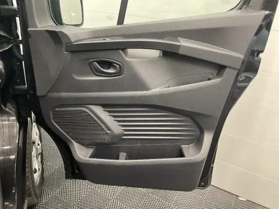 RENAULT TRAFIC III - voiture d'occasion - Photo 20