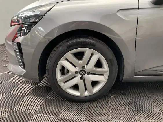 RENAULT CLIO V - voiture d'occasion - Photo 23