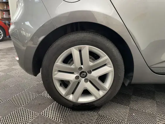 RENAULT CLIO V - voiture d'occasion - Photo 25